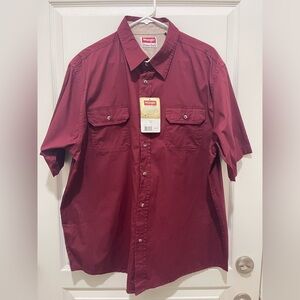 Wrangler Men's Casual Maroon Button Down Shirt